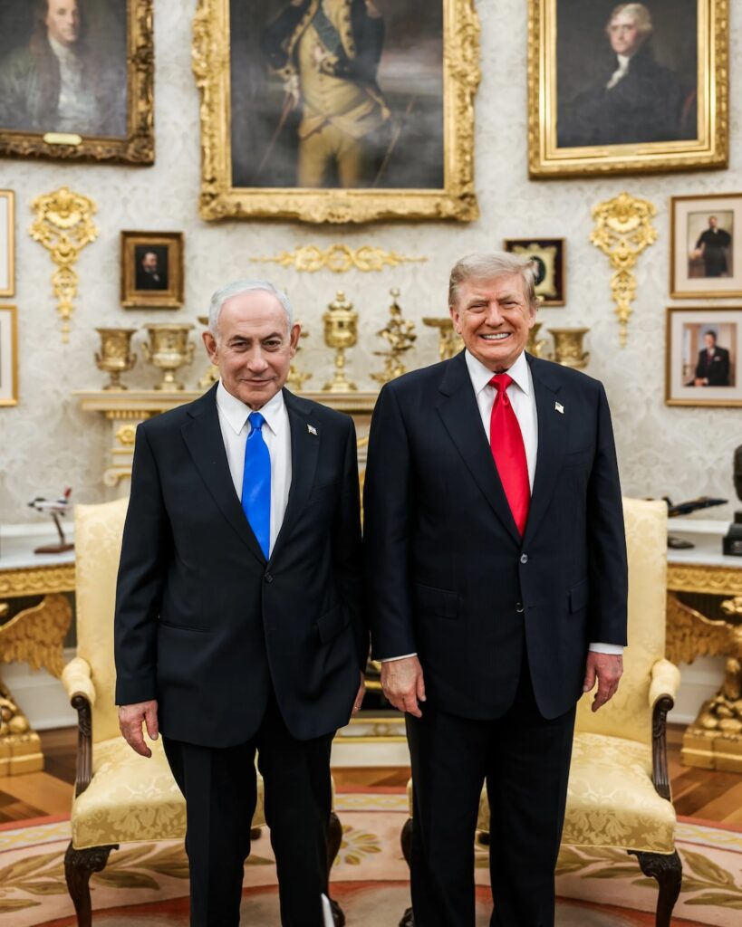 Trump-recibe-a-Netanyahu-en-el-Despacho-Oval-28JUL2026-©Daniel-Torok-The-White-House-819x1024 Irán vuelve a medir los límites democráticos de Trump