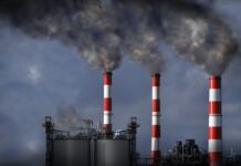 Trump se dispone a derogar los límites de carbono a las centrales eléctricas