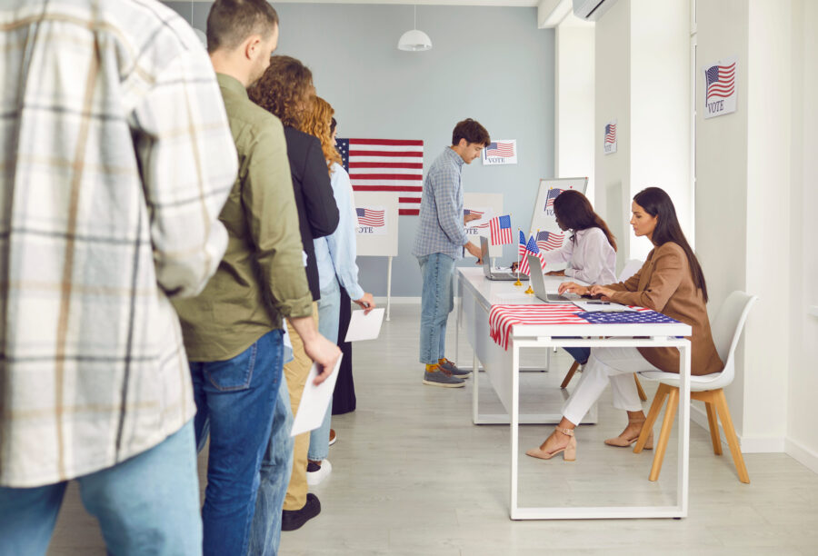 EEUU-centro-de-voto-©123RF-900x612 EEUU: Una sentencia cuestiona quién puede fijar los requisitos para votar