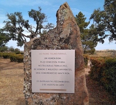 Monolito-Telmo-Ferraz El Moderno Escondido en Portugal. En la muerte de Telmo Ferraz