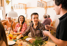 Sistema de reservas para restaurantes: cómo mejorar la gestión de mesas y la experiencia del cliente