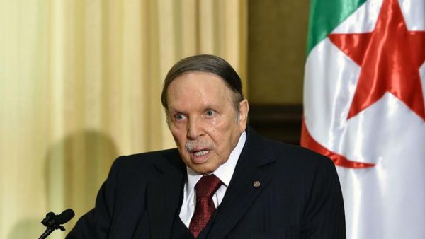 479-600x338 En Argelia, universidades y campos de fútbol contra el 5º mandato de Bouteflika