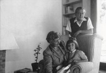 María Teresa León, Rafael Alberti y su hija Aitana, en La Gallarda, Punta del Este (Uruguay), hacia 1948. Foto Mandello