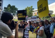 RSF y Amnistía Internacional se concentraron ante la embajada egipcia en Madrid el pasado jueves 26 para pedir la libertad para Shawkan.