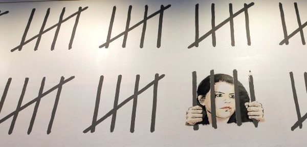 Bansky-mural-Zehra-Dogan-detalle Bansky denuncia en uno de sus murales la detención de una periodista en Turquía