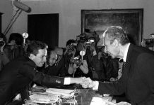 Berlinguer y Moro sellan el acuerdo político