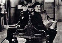 Foto alegórica de Chaplin como emblema del cambio en la historia