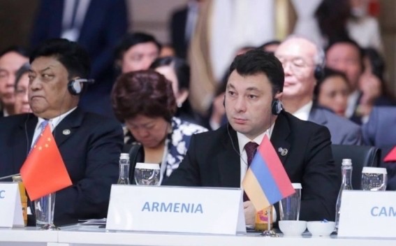 Eduard-Sharmazanov Turquía, polémica por el genocidio armenio