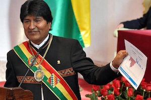 Evo-Morales-informe-190-aniversario Bolivia festeja 190 aniversario patrio con poco brillo