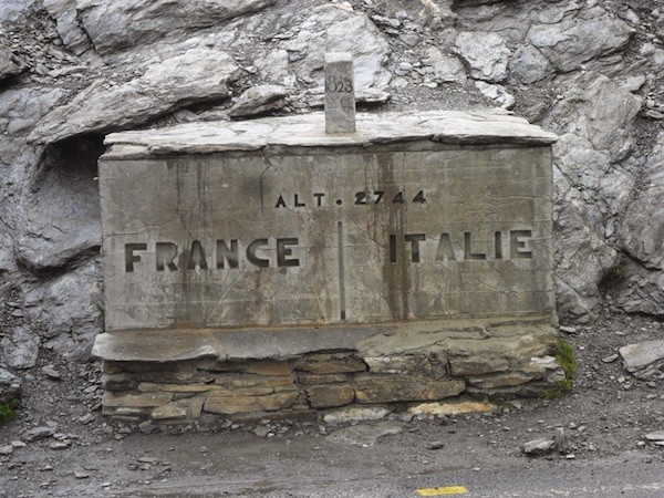 Francia-Italia-col-del-Agnel Delito de solidaridad en Francia: cárcel y multa por ayudar a una refugiada embarazada