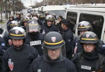 Francia. agentes de la policía nacional