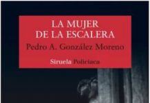 La mujer de la escalera portada