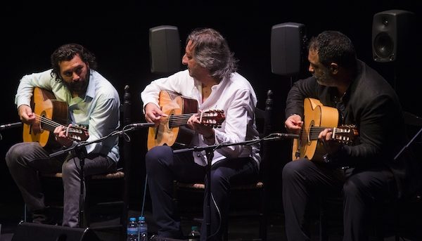 Los-tres-guitarristas-Foto3-David-Mudarra-600x343 Suma Flamenca 2018: La vanguardia de Juan Parrilla y de los ex Ketama