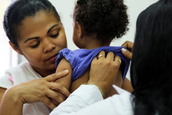 Medicos-cubanos-en-Brasil-2013-PAHO Cuba suspende la presencia de médicos en zonas deprimidas de Brasil