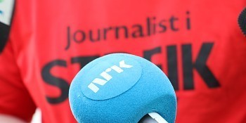 NRK-micro-periodistas-en-huelga Periodismo en Noruega: huelga en la radiotelevisión pública NRK