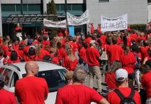 Trabajadores de la radiotelevisión pública noruega NRK en una de las jornadas de huelga