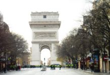 París, 8 de diciembre de 2018, piquete de "gilets jaunes" en el Arco del Triunfo