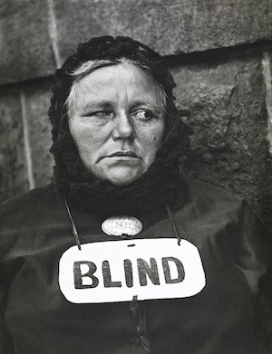 Paul-Strand-Mujer-ciega-NY-1916-Aperture-Foundation-Inc Paul Strand: fotografías de sus grandes trabajos