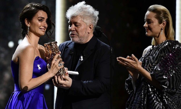 Penelope-Cruz-Almodovar-y-Cotillard Penélope Cruz premio César del cine francés por el conjunto de su carrera