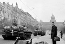 Tanques en las calles de Praga, 21 de agosto de 1968