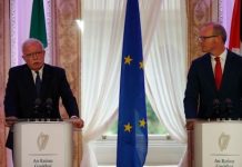 Riad al Maliki y Simon Coveney Dublin 2018