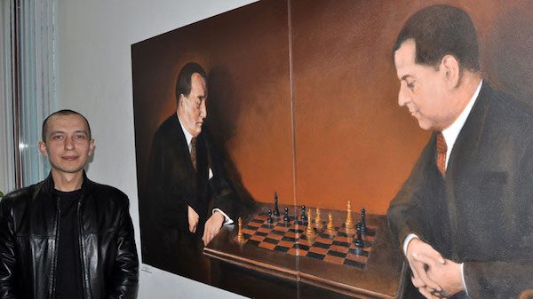 Roman-Gumanyuk-ante-retrato-Alekhine-y-Capablanca-600x337 La muestra sobre el ajedrez argentino, ampliada