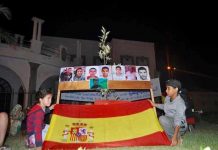 Homenaje al grupo Sidi Ifni 25 de julio bajo la bandera española.