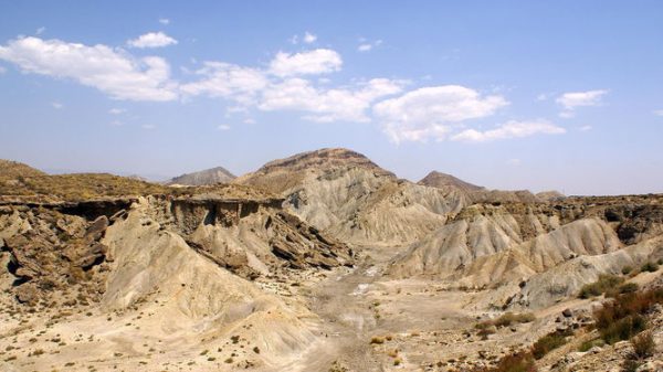 Sierra-Filabres-Alhamilla-importancia-geologica_1089501437_63102486_667x375-600x337 Medio ambiente: La mitad de España está desertificada