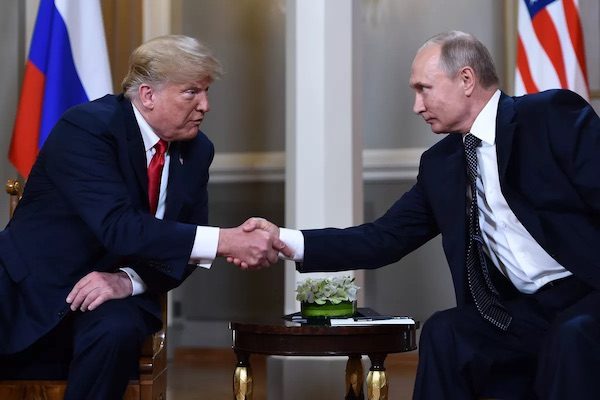 Trump-Putin-Helsinki-16JUL2018-600x400 Avaaz: Donald Trump es la marioneta de Putin