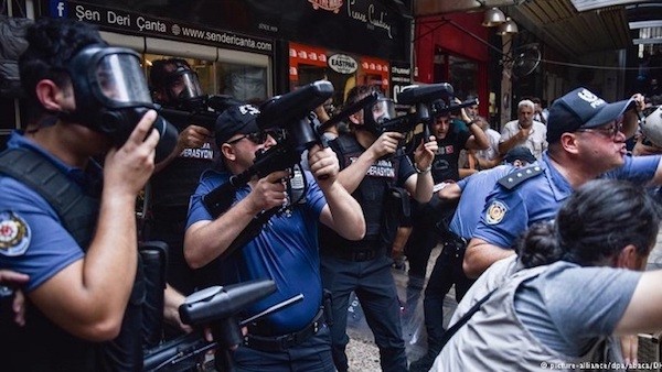 Turquia-antidisturbios-Madres-sabado-20181006 La policía turca reprime la protesta de las ‘Madres del Sábado’