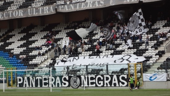 ajedrezados-panteras-negras Los equipos ajedrezados