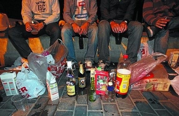 alcohol-y-jovenes Daños del alcohol en adolescentes: la cruda realidad del botellón