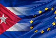 Banderas de la UE y Cuba