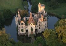 Francia: castillo La Mothe-Chandeniers