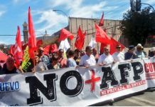 Movilización contra el sistema privado de pensiones en Valparaiso, Chile. Foto: Andes/Radio Cooperativa.