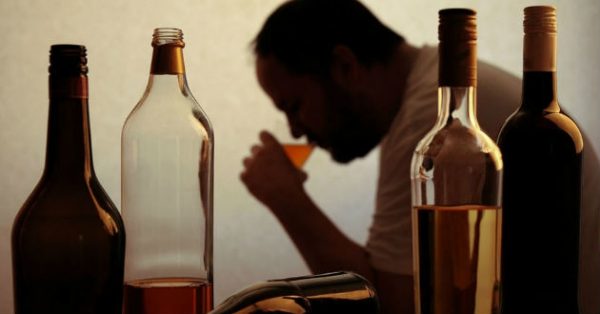 consumo-excesivo-alcohol-2058108-600x314 El abuso de alcohol en España relacionado con la muerte temprana en adultos