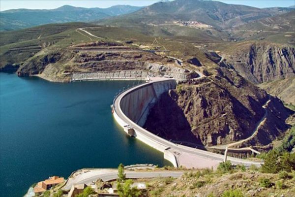 embalse-Canal-Isabel-II-Madrid-600x400 Reservas hidráulicas en España al 72 % a un día de la llegada del verano