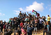 Manifestantes palestinos de la "Marcha del regreso"