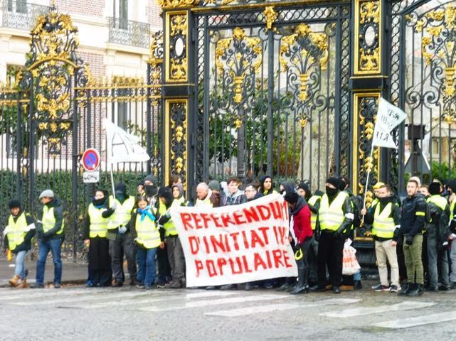 gilets-jaunes-anti-macron Chalecos amarillos (gilets jaunes): represión, ceguera y compás de espera