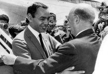 Hassan II y Franco se funden en un abrazo en 1963 al poco de ascender al trono el rey marroquí.