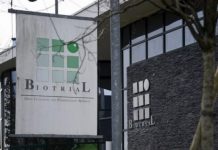 logotipo del laboratorio 'Biotrial' que desarrolla en Francia los ensayos médicos en los que ha resultado una persona con muerte cerebral. Foto: ÁNDES/AFP