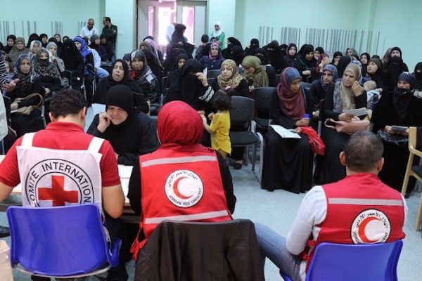 jordania-refugiados-sirios-cruz-roja-600x400 Madad: Cruz Roja y Media Luna Roja lanzan operación de apoyo a refugiados sirios