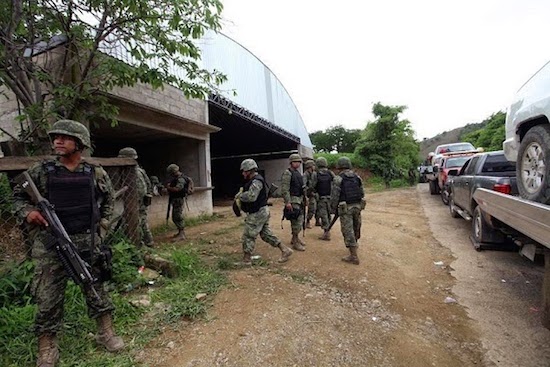 mexico-tlatlaya-militares El caso Tlatlaya debe ser esclarecido por la PGR de México