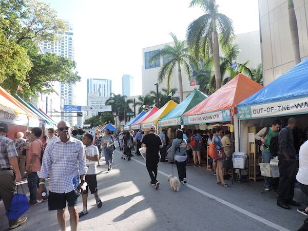 miami-book-fair-600x450 Miami Book Fair: puerta de entrada del libro en español a EE. UU.