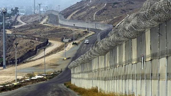 muro-frontera-eeuu-mexico EE. UU. debe garantizar el derecho a buscar y recibir asilo