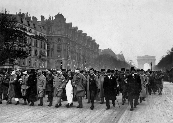 mutilados-premera-guerra-mundial-en-París-NOV1918 No hay Historia sin divulgación