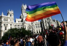 VIH: El 65 % de los casos afectan al colectivo LGTBI