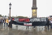 Concentración en París en solidaridad con los periodistas egipcios
