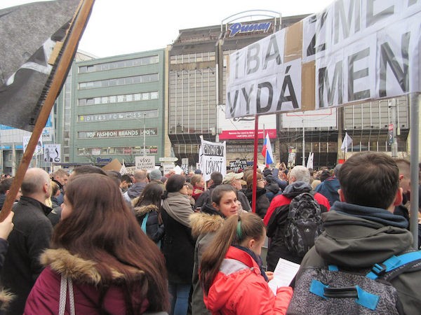 protestas-Eslovaquia-Jan-Kuciak-F-Ed-Holt-IPS. Periodismo en Eslovaquia: reabierto el proceso por el asesinato de Jan Kuciak