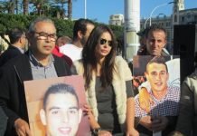 Protestas de familiares y amigos de Abdeslam Ahmed Ali y Mohamed Amin Mohamed Dris. Foto: Telegrama de Melilla